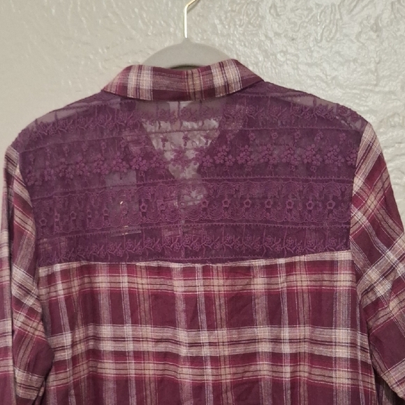 New. Shyanne Wome's Burgundy Plaid Button Down Shirt Size L - Picture 11 of 12